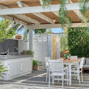 La Casa Degli Ulivi In Con Patio Apartment Quartu SantʼElena
